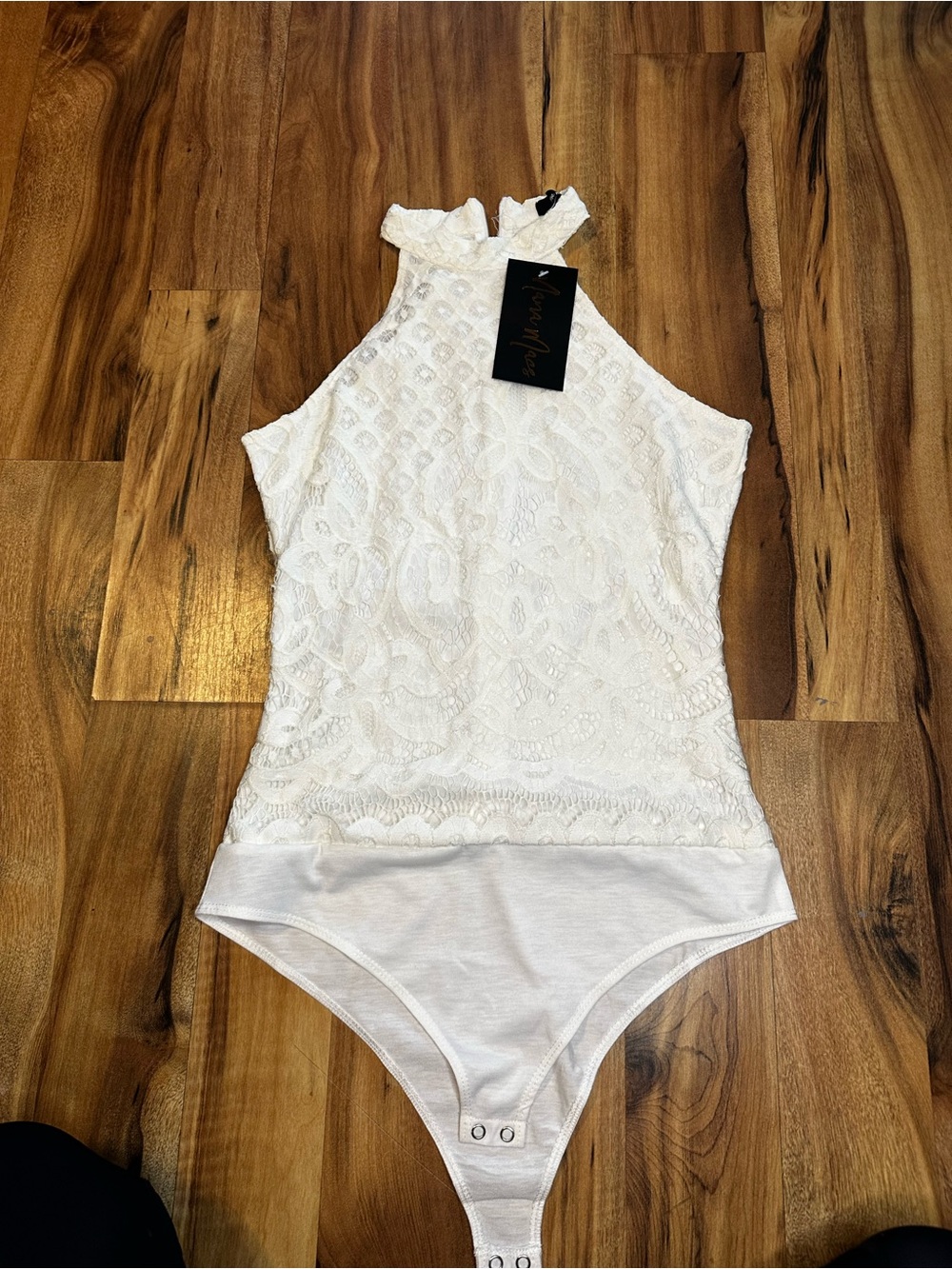 NanaMacs NWT White Lace Halter Bodysuit Women’s Small Mock Neck Sleeveless